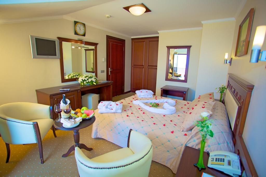 Anzer Beach Hotel 쿰부르가즈 객실 사진